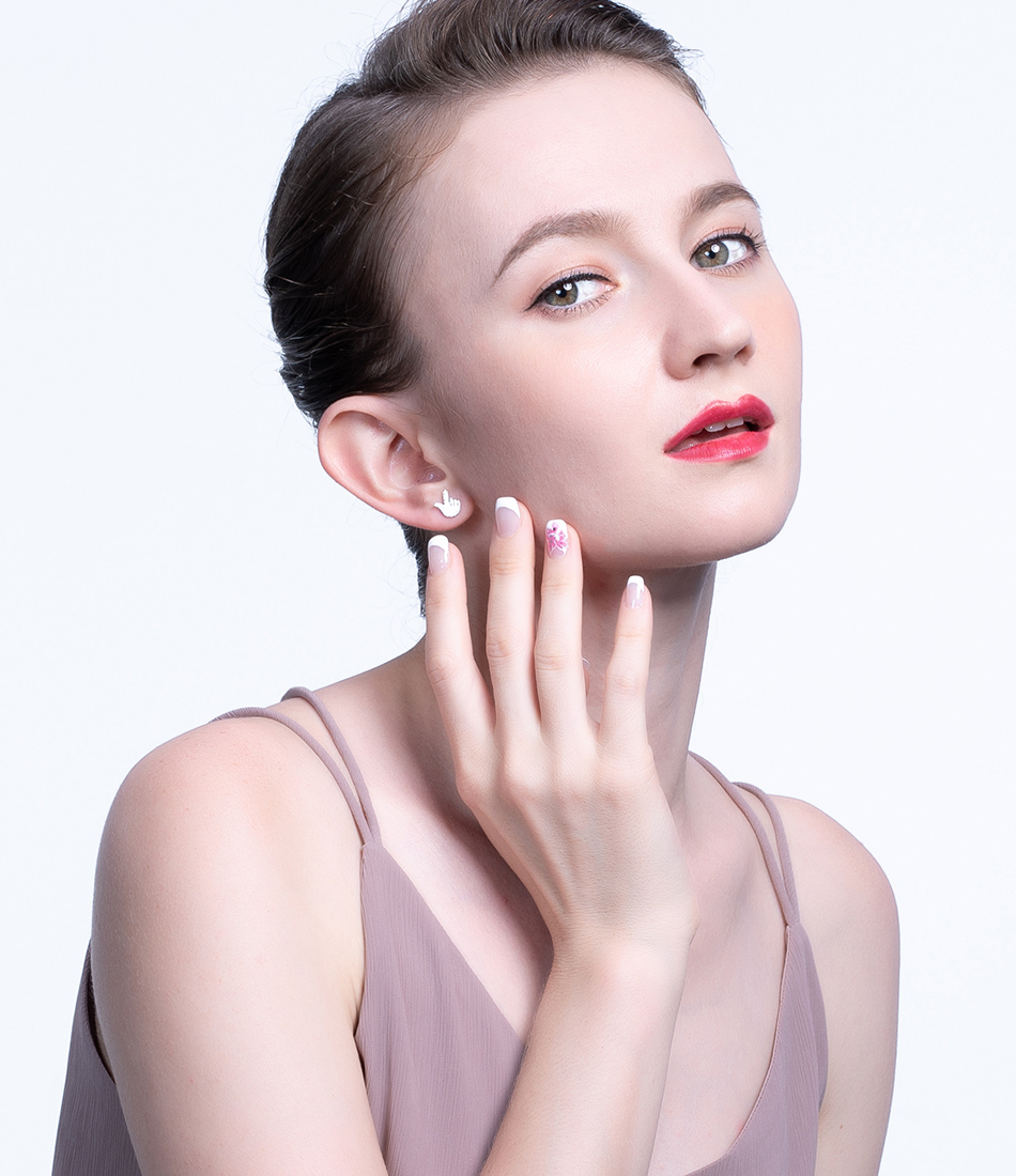 Point Earrings studs