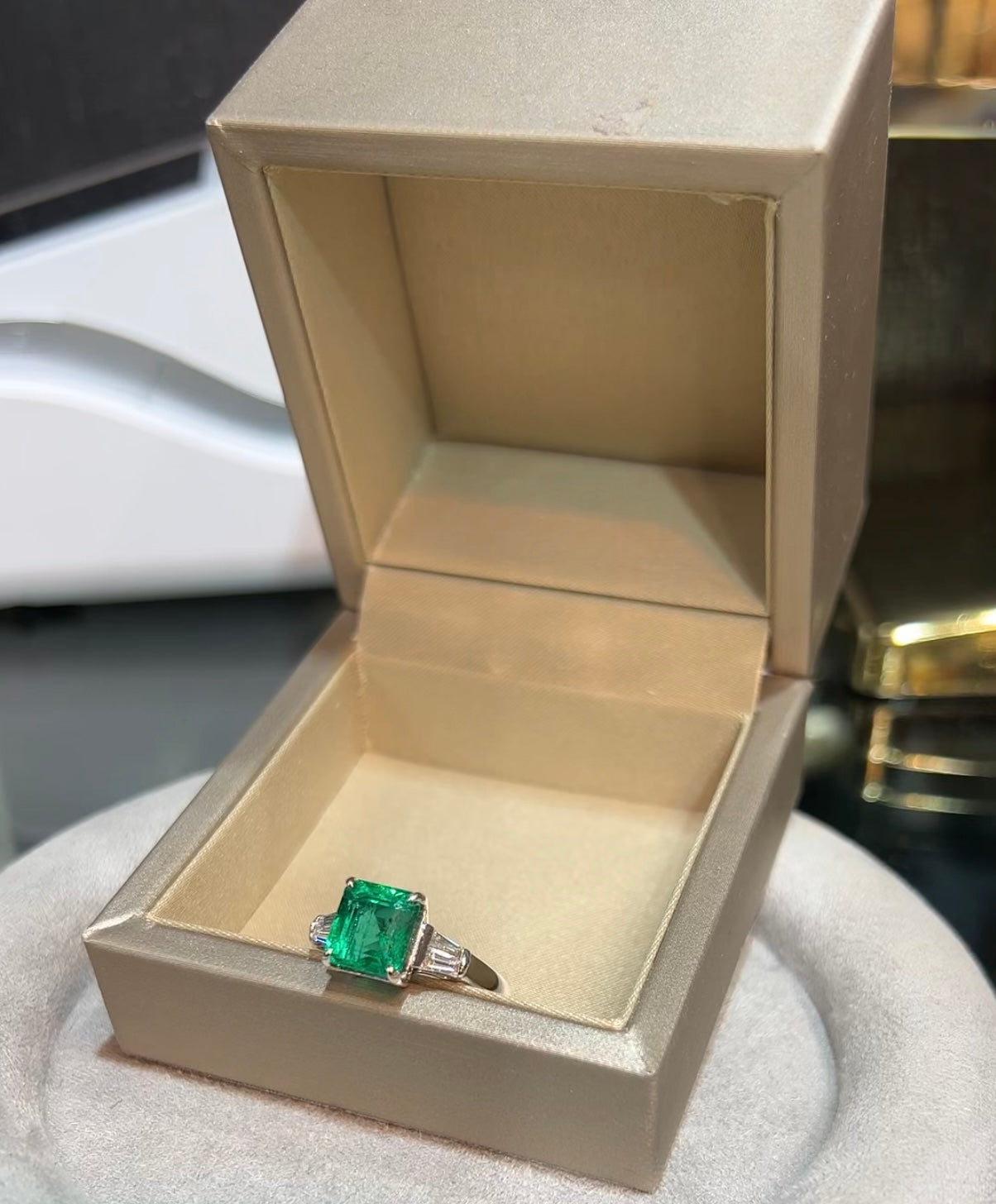 18k gold 3.18ct GIA Zambian emerald & diamond ring