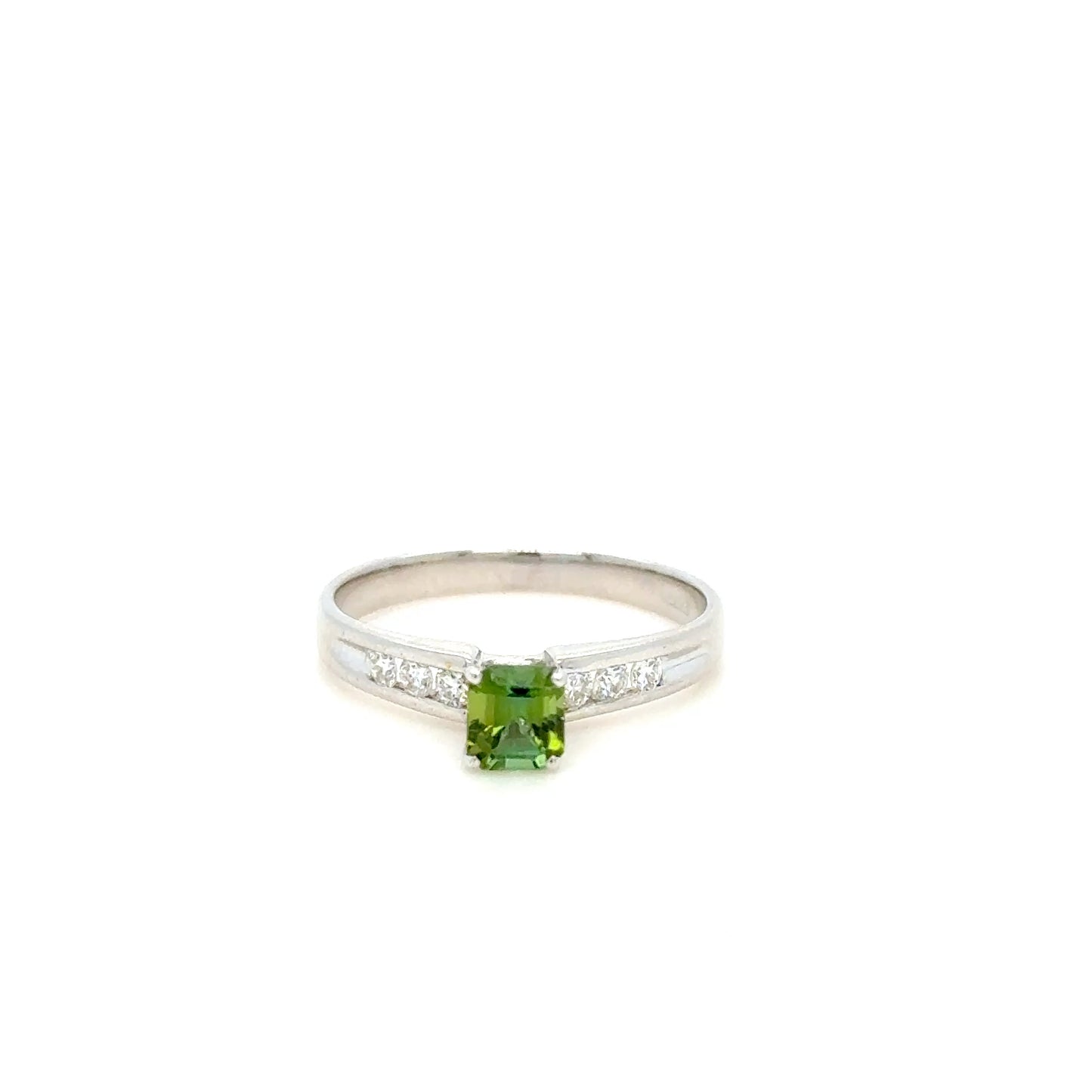 18k white gold Green Tourmaline & diamond ring