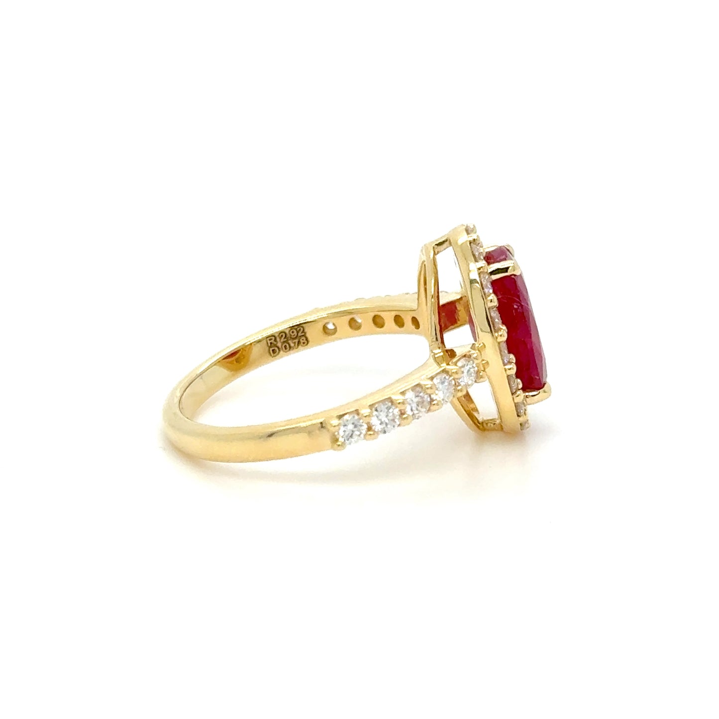 18k gold Oval mixed cut Ruby & diamond ring