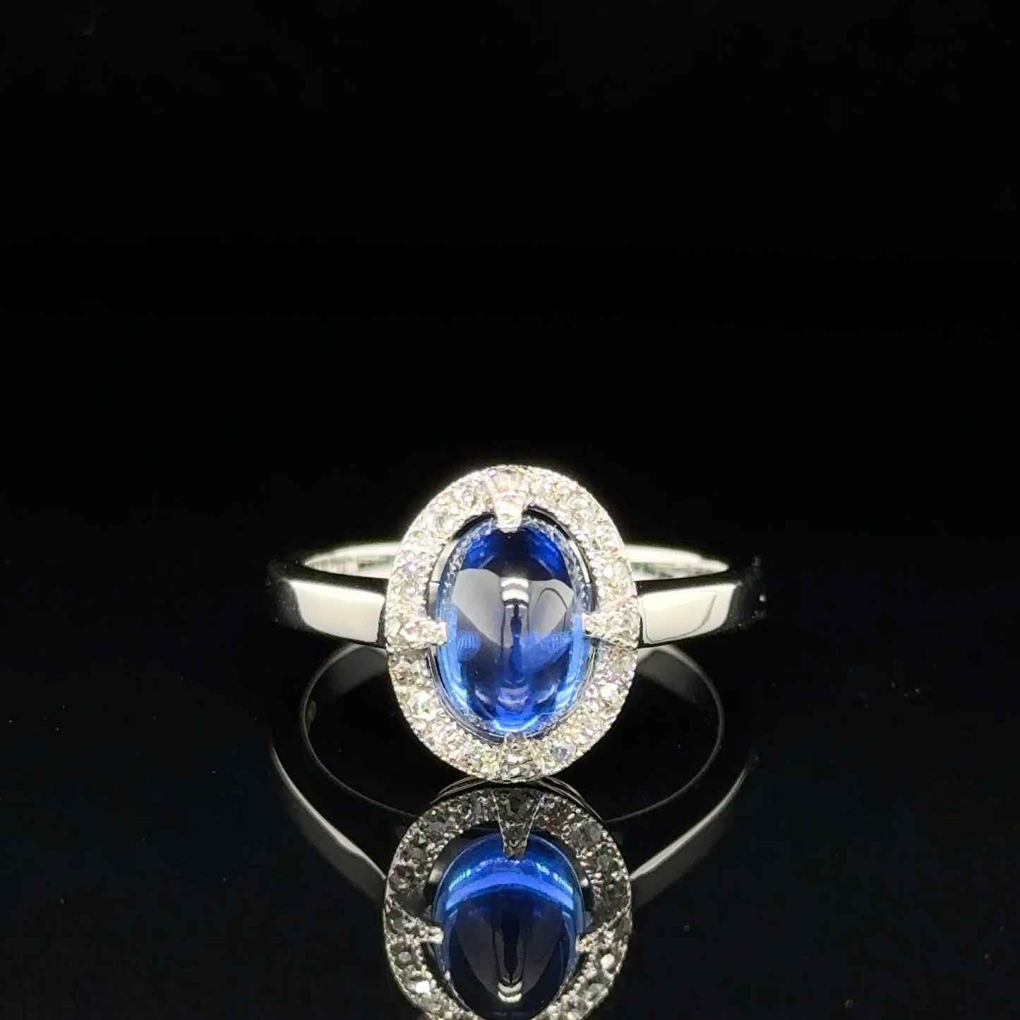 18K Gold Ceylon Cabochon Sapphire & Diamond Ring