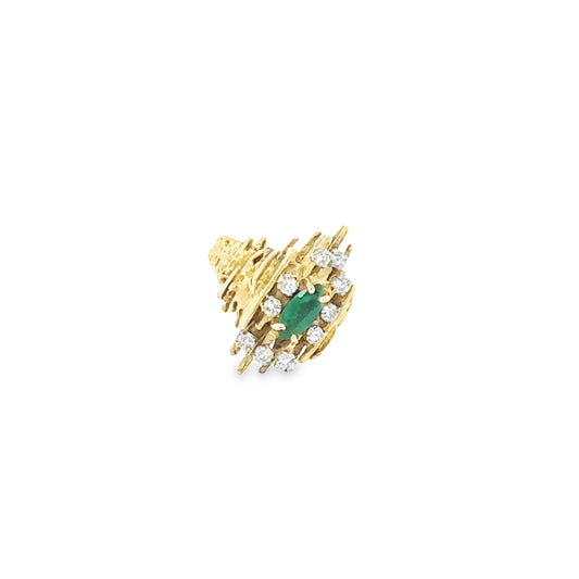 Vintage looking emerald & diamond ring