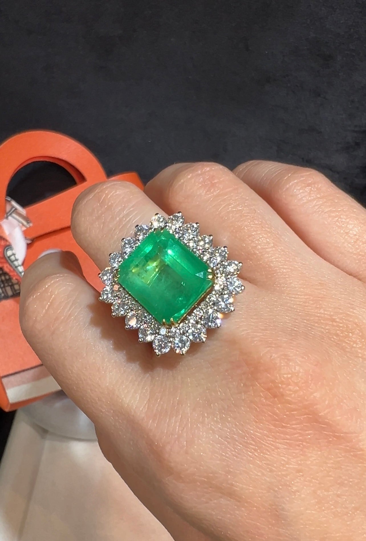 7.98 carat Colombian Natural Vivid Green Emerald cluster ring