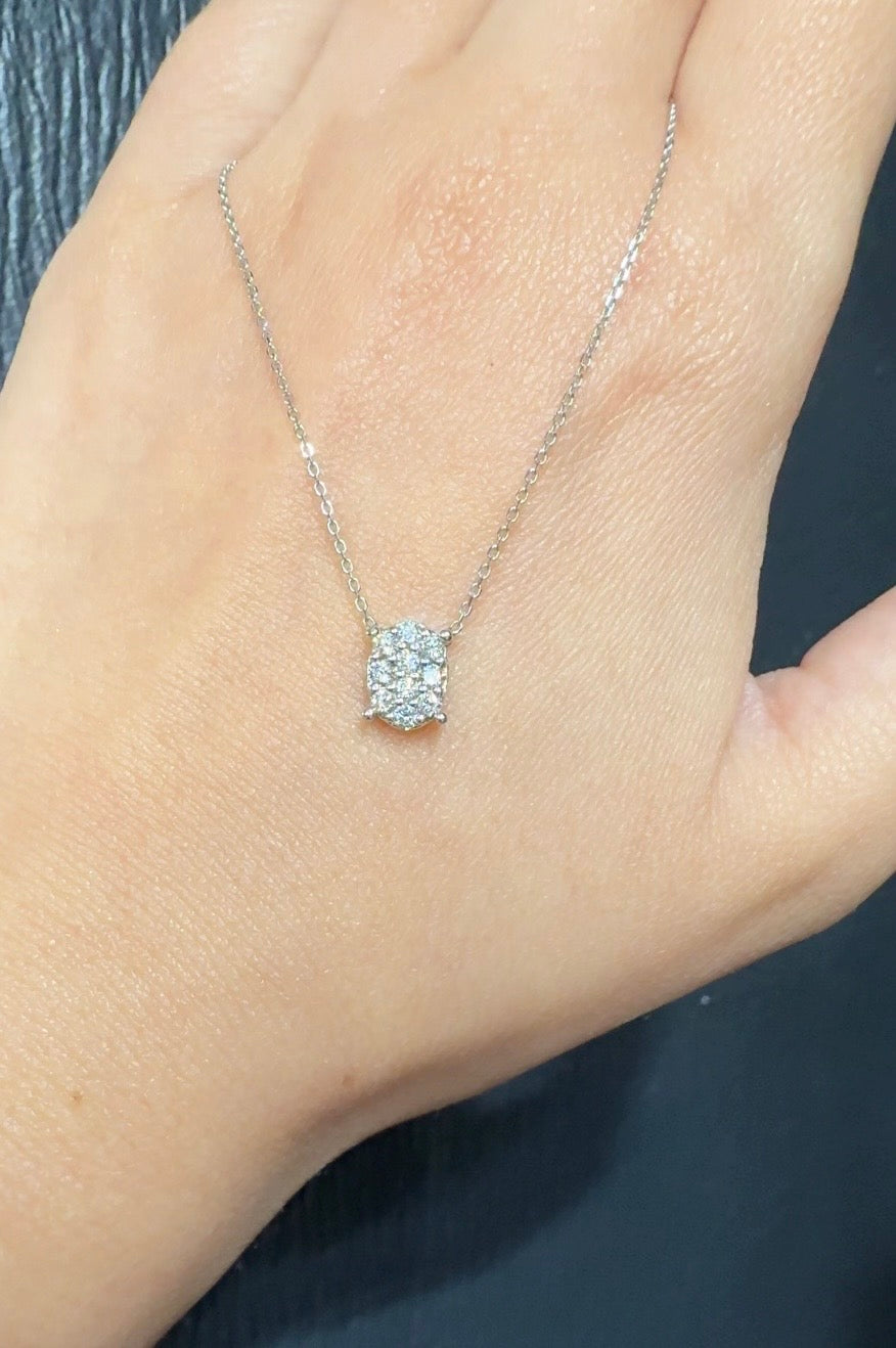 Oval Diamond Pendant in 18k White Gold