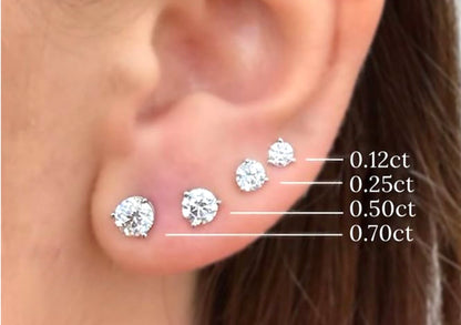 GIA Certified Pair of 0.82ct Diamond stud Earrings in 18K White Gold