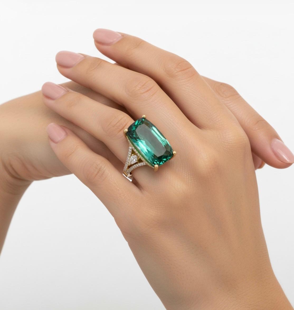 17.55 Carat Tourmaline ring in 18K Yellow Gold